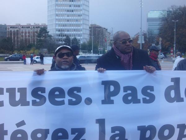 Manifestation de l'ONG Corpus  Genve, samedi 22 nov 08. Place des nations.