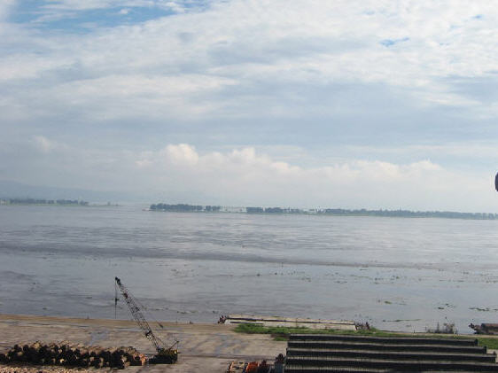 Kinshasa beach au bord du fleuve Congo(Kinshasa)