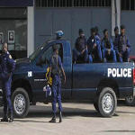 According to General Oleko, patrols will be organized by elements of the police, the Republican Guard, and the military police. The installation of this police post in this place was one of the requests made, particularly by the MLC and the Provincial Assembly of Kinshasa, following the killing last weekend of Daniel Botethi.