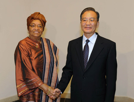 Chinese Premier Wen Jiabao has met with several African leaders on the sidelines of the fourth ministerial meeting of the Forum on China-Africa Cooperation which opened on Sunday at this Egyptian tourist resort.