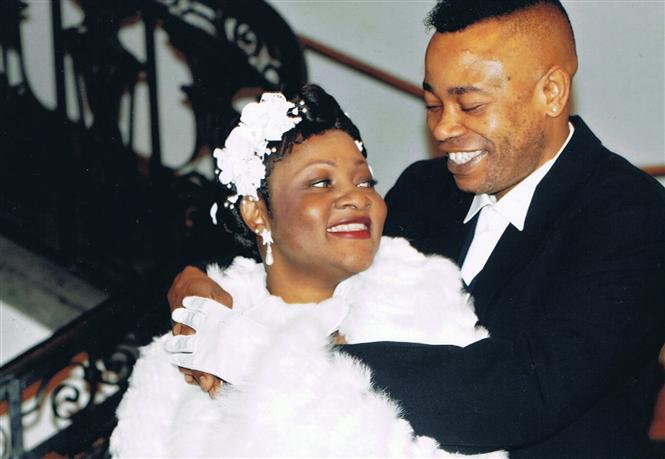 Ridjana et Maria kitoko dans leur mariage.Tour de peiz canton de vaud/suisse.Mariage de l'année 2009.