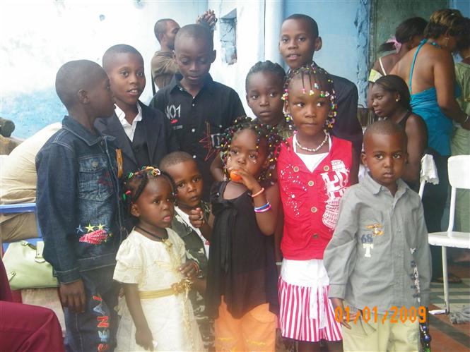 Les petits enfants Kiese Bicotier