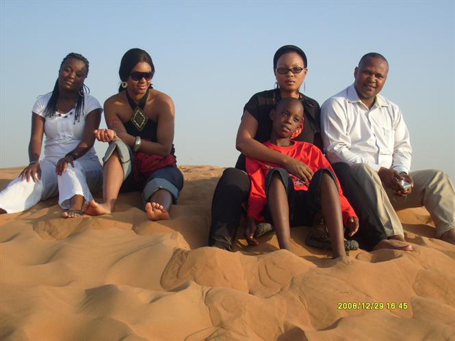 AU DESERT, MA FEMME & MON FILS AVEC DE AMIS