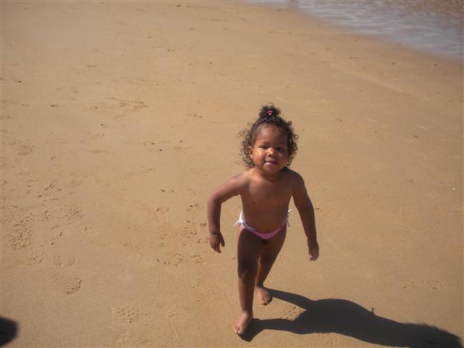 Annie Lennie sur la plage ce week end du 21 juin