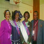 De gauche à droite Maman Théthé Marie-Thérèse Kumbakisaka, notre fille Mama Muilu Patricia Kumbakisaka,Ambassadrice du pavillon du continent africain,l'ambassadeur IBK et Dr. Léopold Kumbakisaka (Canada, août 2009)