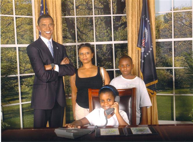 Salama, Bruce et Olivia dans le musee 'Madame Tussaud'  New York