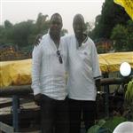 Di Mandiangu Zanga et son grand frère à Kinkole