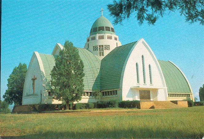 La cathedrale notre dame de la paix de Bukavu